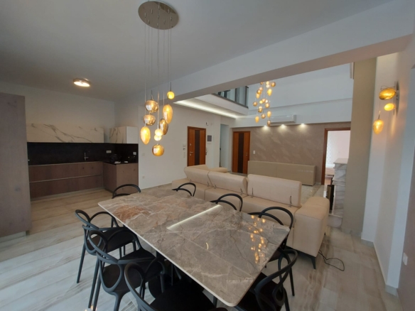 Maisonette 220 m2, Kalamaria