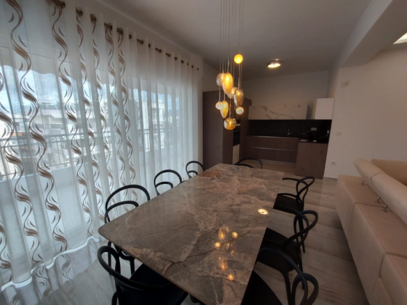 Maisonette 220 m2, Kalamaria