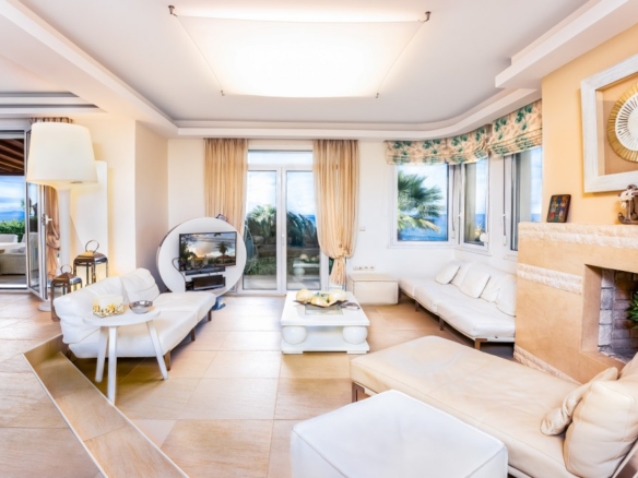 Seafront Mansion in Chalkidiki