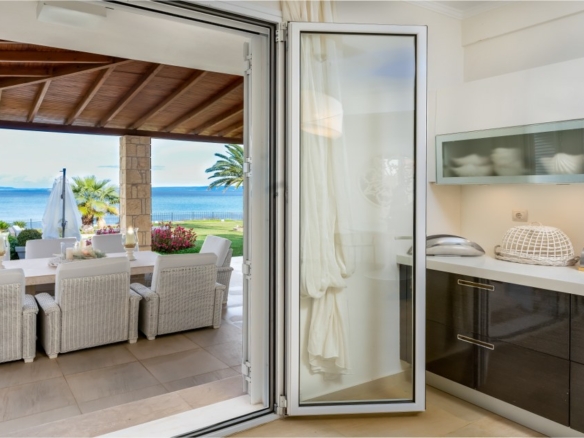 Seafront Mansion in Chalkidiki