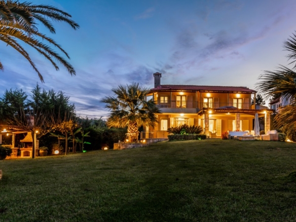 Seafront Mansion in Chalkidiki