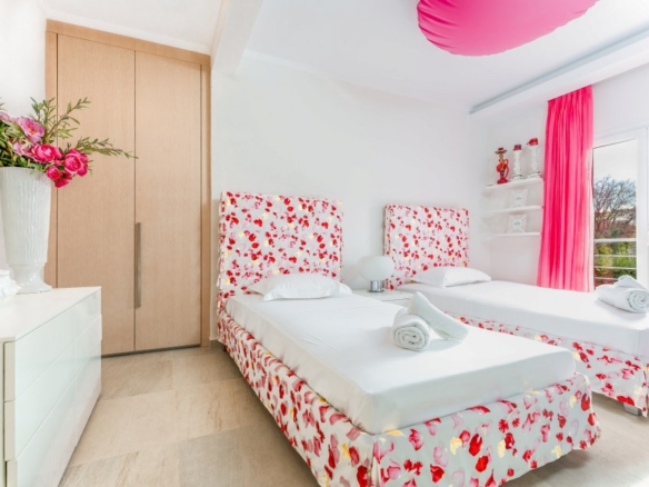 Seafront Mansion in Chalkidiki