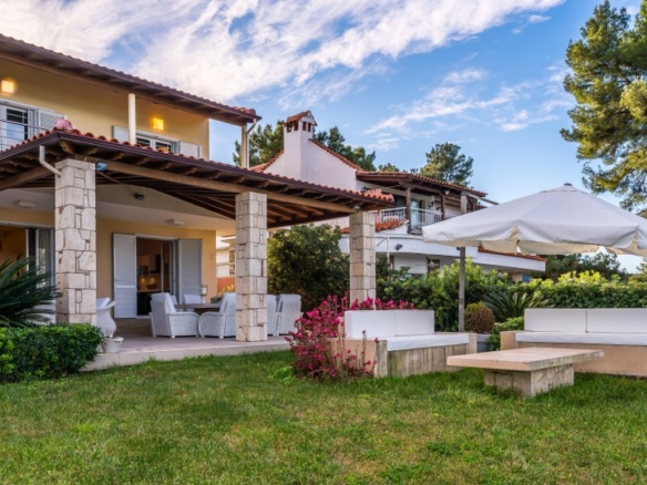 Seafront Mansion in Chalkidiki