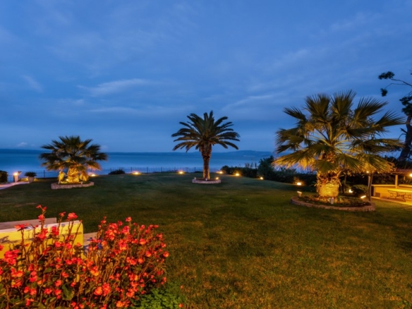 Seafront Mansion in Chalkidiki