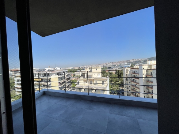Μοναδικό διαμέρισμα 9ου ορόφου Νέα Παραλία,Ευζώνων
